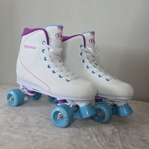 Roller Derby Women's Size 10 White and Purple Roller Skates Blue Wheels